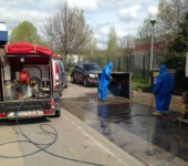 Hochdruck-Reinigungsfahrzeug im Einsatz